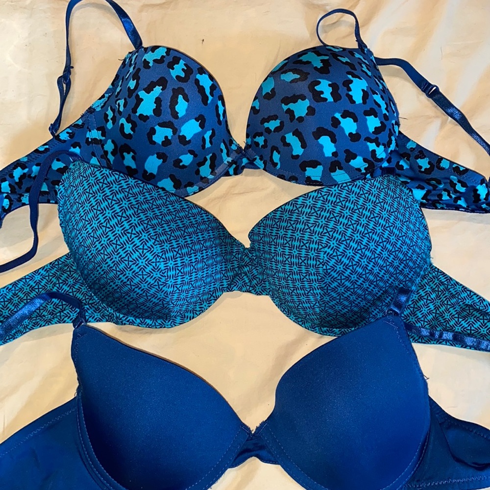 3 bras